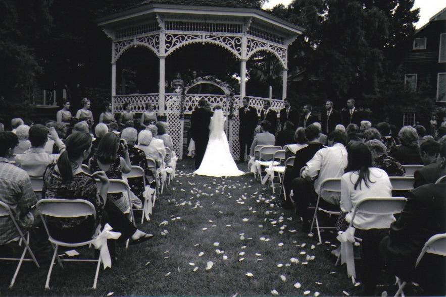 A beautiful gazebo ceremony