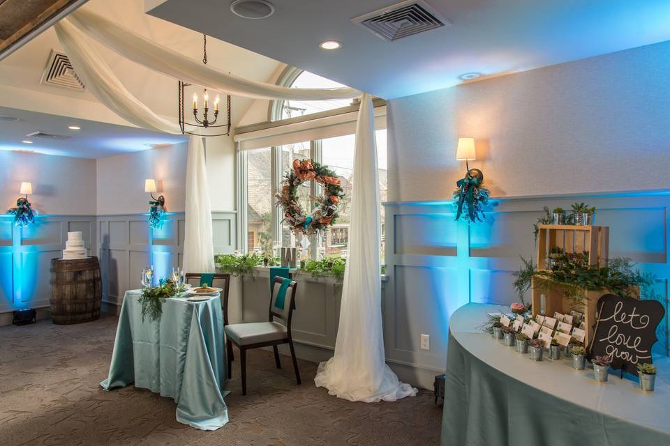 Bridal table with upgraded draperies