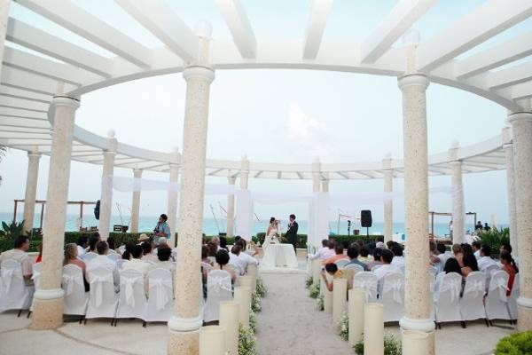 Mariachis at the end of the ceremony