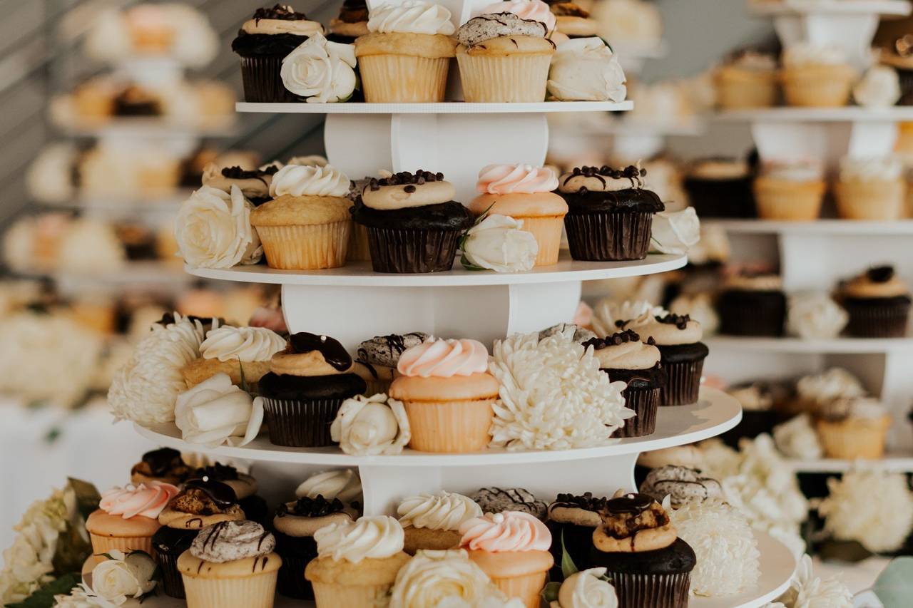 Fat Cupcake - Wedding Cakes - Portland, OR - WeddingWire