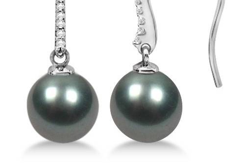 Tahitian Pearl & Diamond Drop Earrings 14K White Gold (10mm)	Each drop earring displays 9 full cut round diamonds & one luminous medium to dark gray near round 10mm Tahitian pearl.