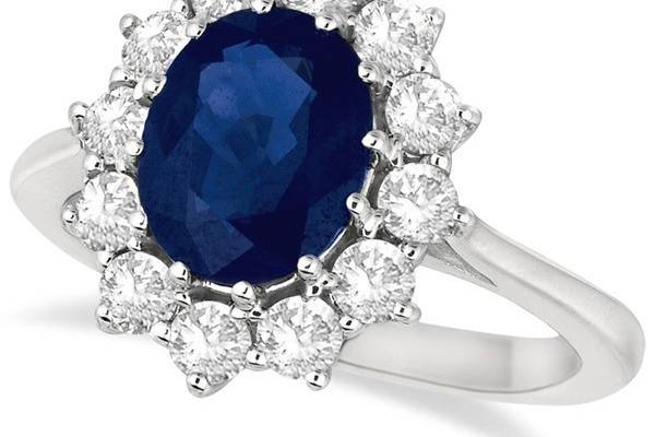 Princess Kate Oval Blue Sapphire & Diamond Accented Ring	Princesses Di and Kate inspired this beautiful sapphire & diamond ring, with a band of 14k gold or other precious metal.