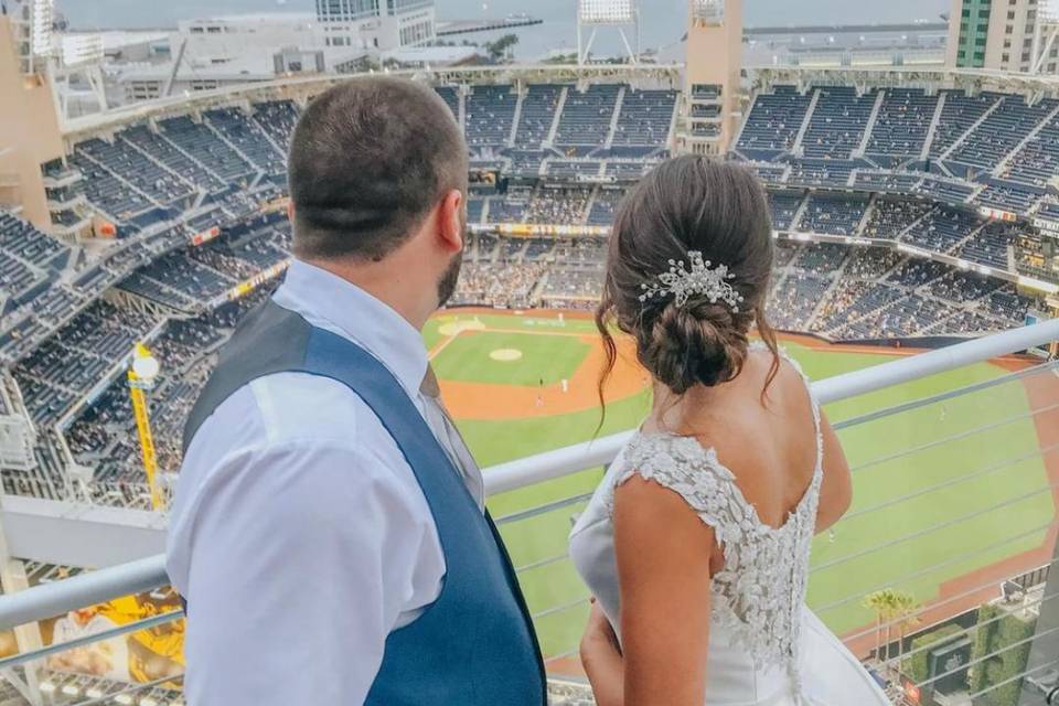 Ultimate Padres fans wedding