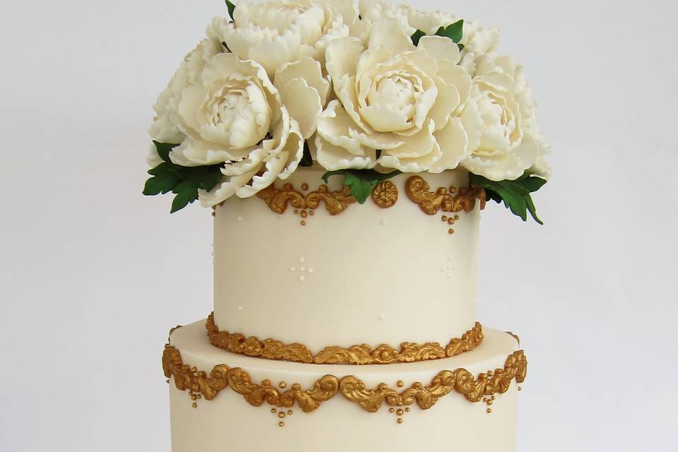 Art's Bakery Glendale  Gold Wrapped with Flowers Cake 133