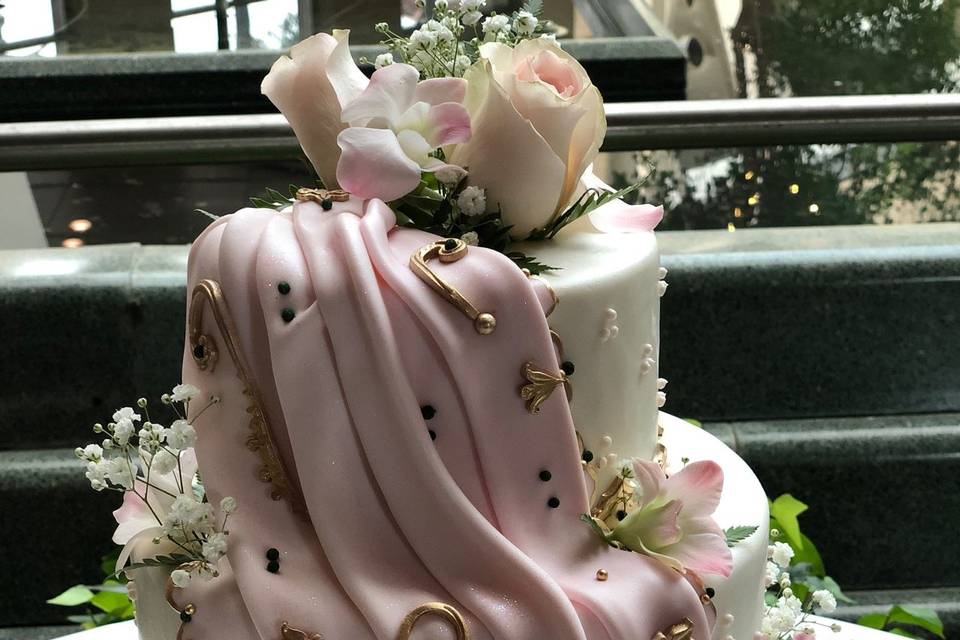 Drape cake