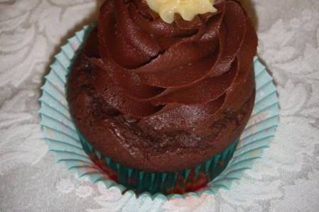 Carmen Cupcakes and Cakes