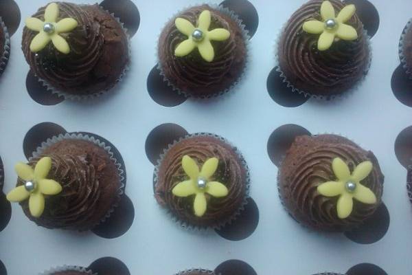 Carmen Cupcakes and Cakes