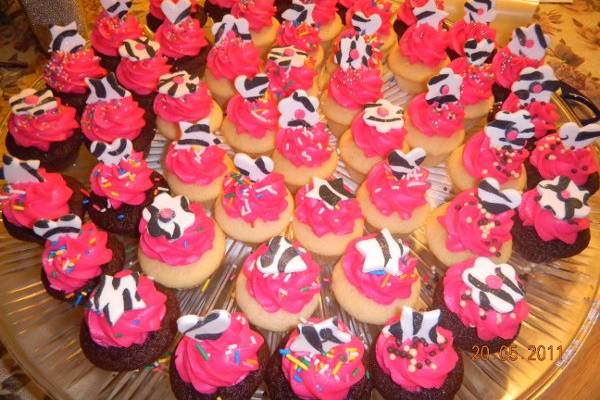 Carmen Cupcakes and Cakes