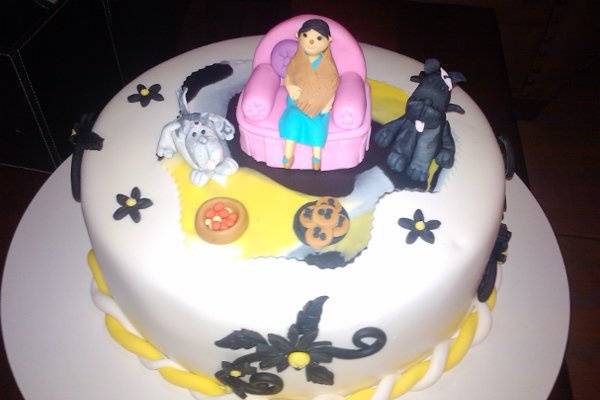 Carmen Cupcakes and Cakes