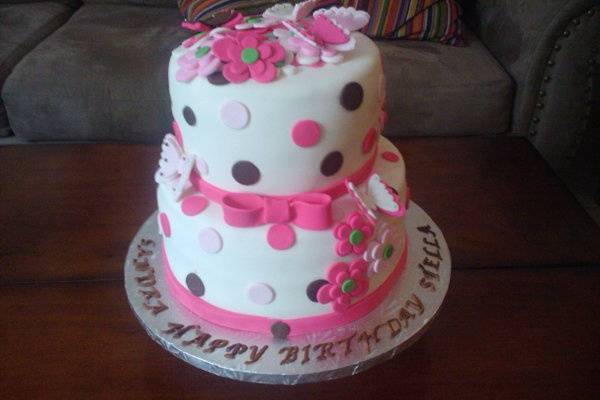 Carmen Cupcakes and Cakes