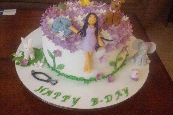 Carmen Cupcakes and Cakes