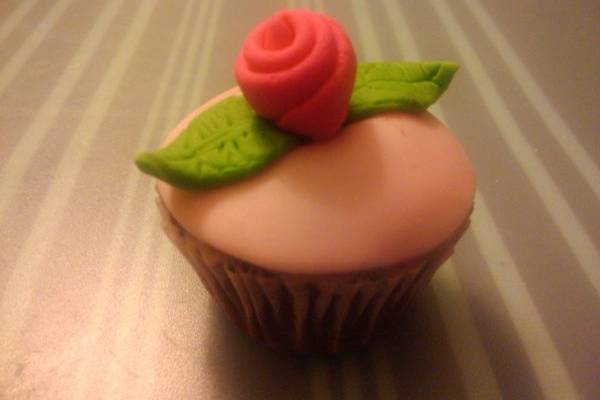 Carmen Cupcakes and Cakes