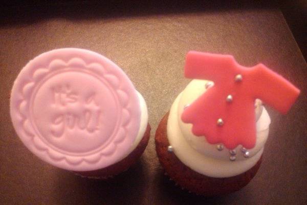 Carmen Cupcakes and Cakes