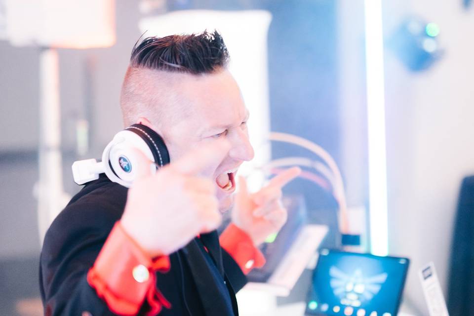 DJ NiKK0