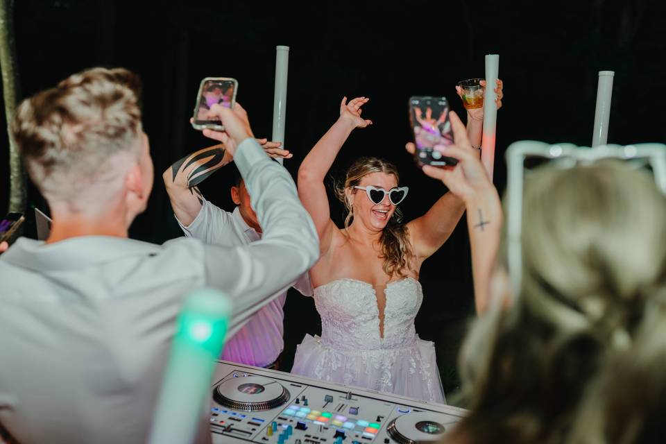 DJ 'Bride'
