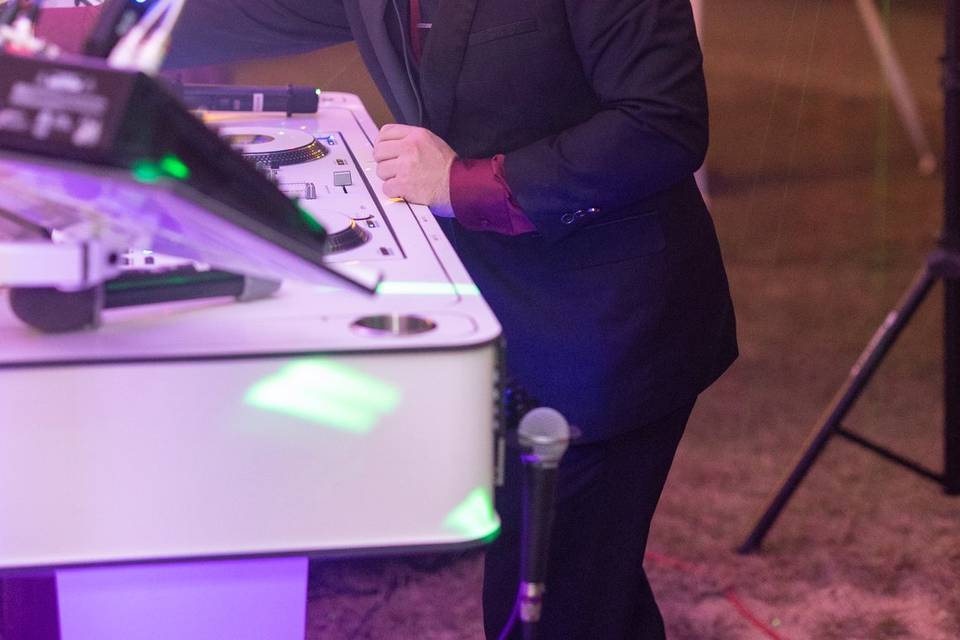DJ NiKK0