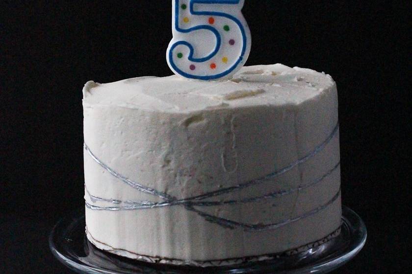 5 Year Old Smashing Cake