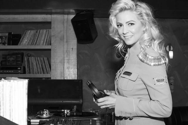 DJ Nicole Leone