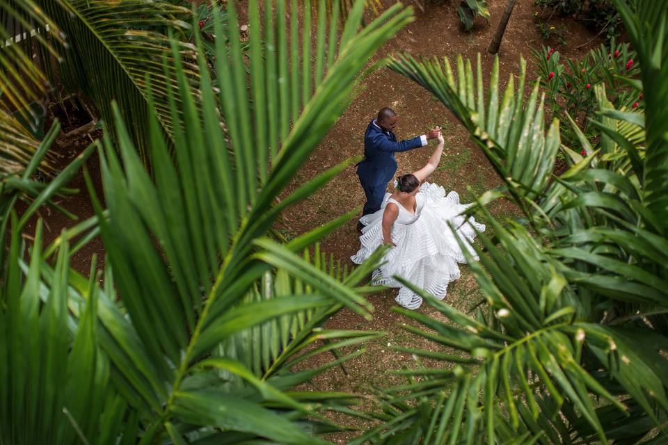 Bride's first look