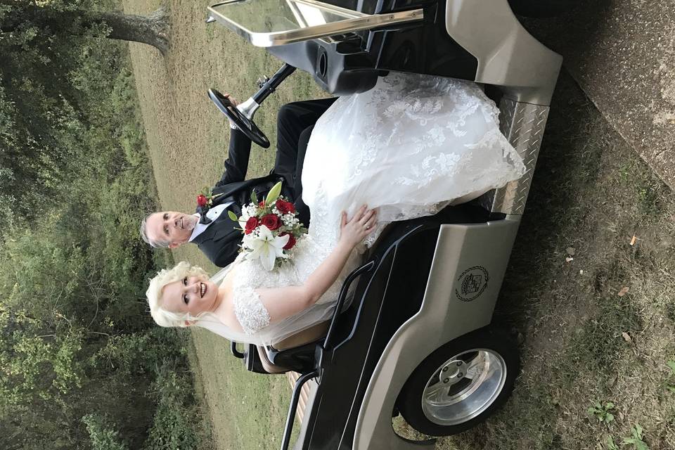The bride and father of the bride on the way to the ceremony. #memphiswedding #mirimichi #memphisweddingvenue #outdoorwedding #southernweddings #memphis #weddingseason #bridalhttp://mirimichi.com/weddings/