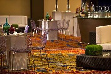 Why not choose a location that matches your individual style? Situated at the crossroads of business and pleasure our hotel's adaptable spaces allow for ease of individual use or group gatherings and puts downtown Washington, DC at your doorstep.
