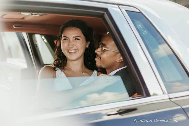 Acadiana Courier Limousine
