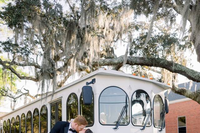 Acadiana Courier Limousine