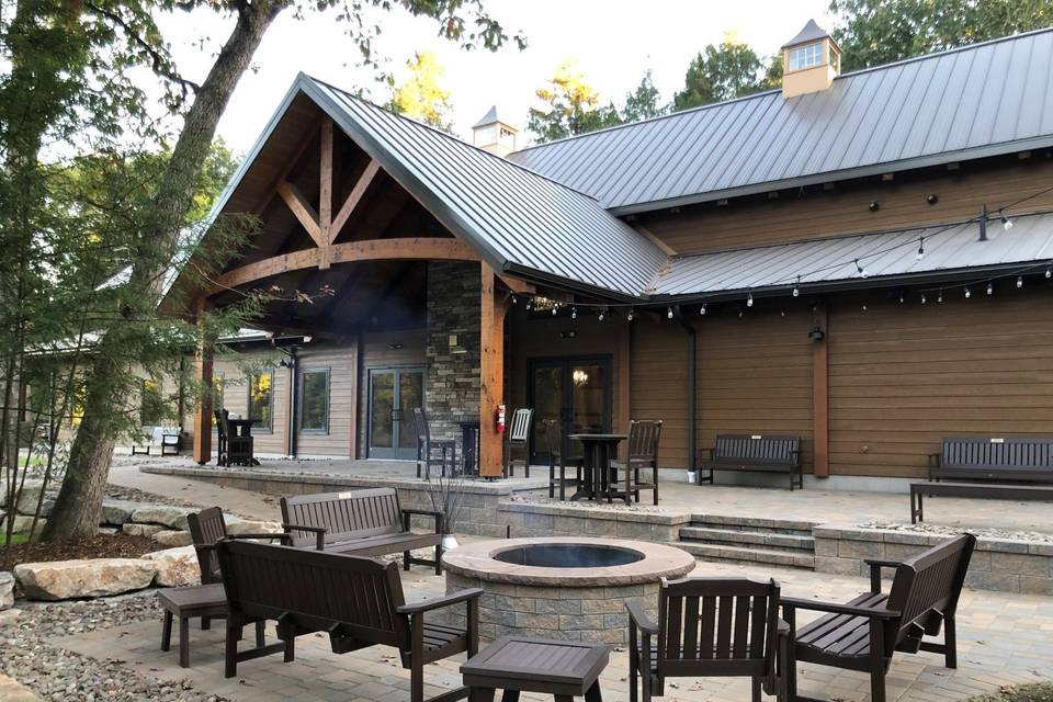 Firepit / Side Porch