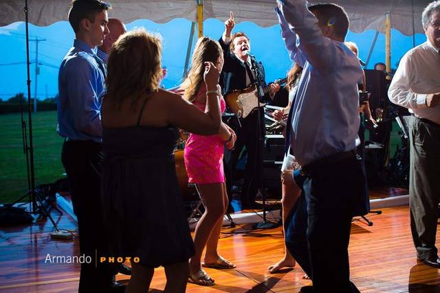 Nancy Paolino & the Black Tie Band