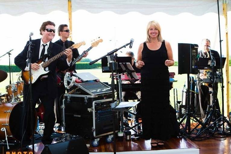 Nancy Paolino & the Black Tie Band