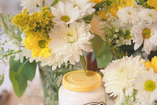 Floral centerpiece