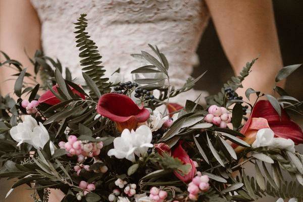 Red, white, and pink arrangement