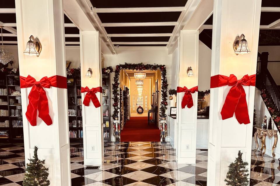 Lobby Christmas Decor