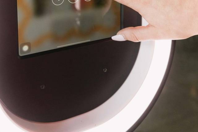 The Luxe Photo Booth