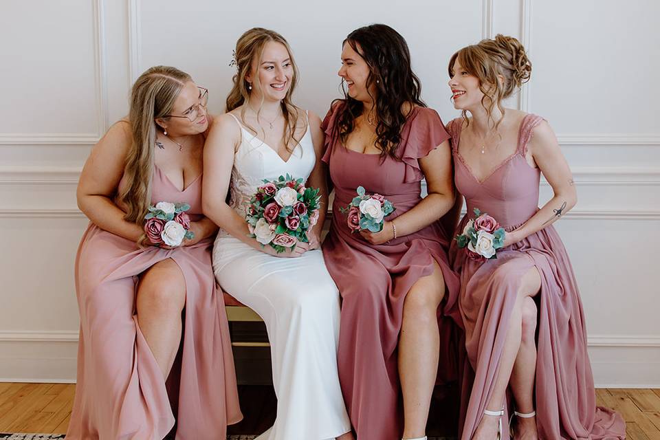 Bridesmaids Getting Ready