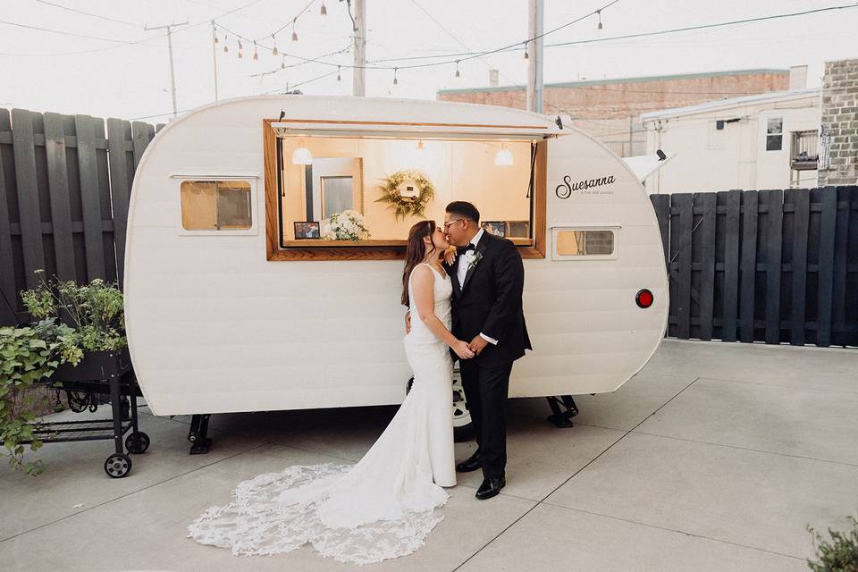Suesanna Camper Bar