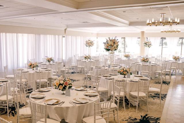Travis Pointe Country Club