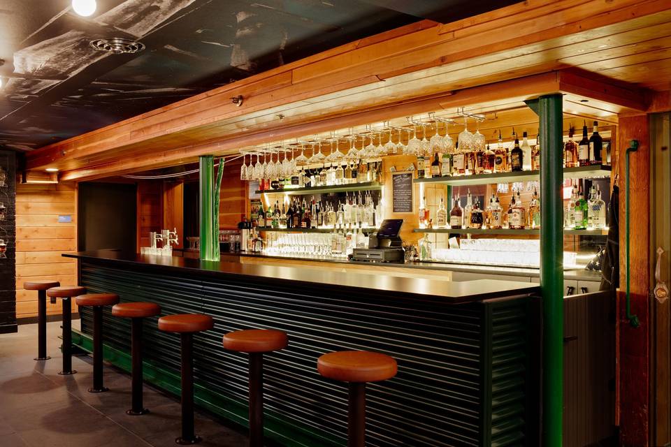 The Undercarriage Bar