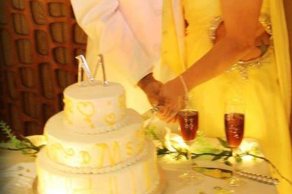 Cake cutting
