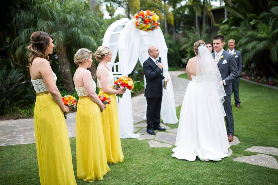 Flowers: Cherry Blossom Floral DesignsPhotography: Joshua KilleenVenue: The Dana Mission Bay