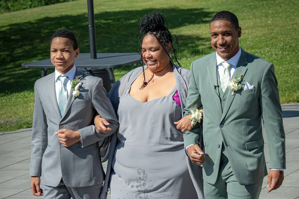 Groom with his mom and lil bro