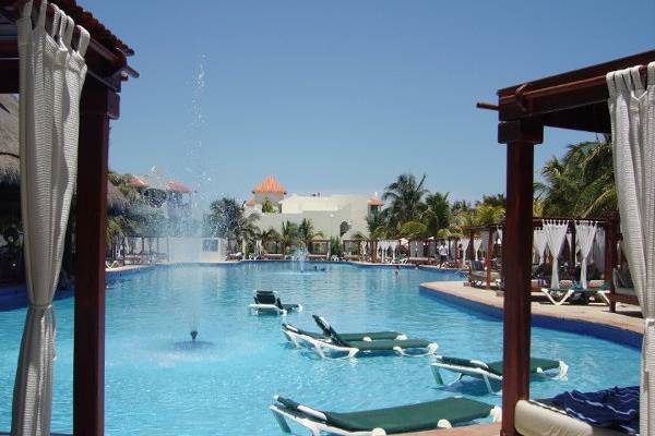 The El Dorado Royale, Riviera Maya Mexico...Main Pool