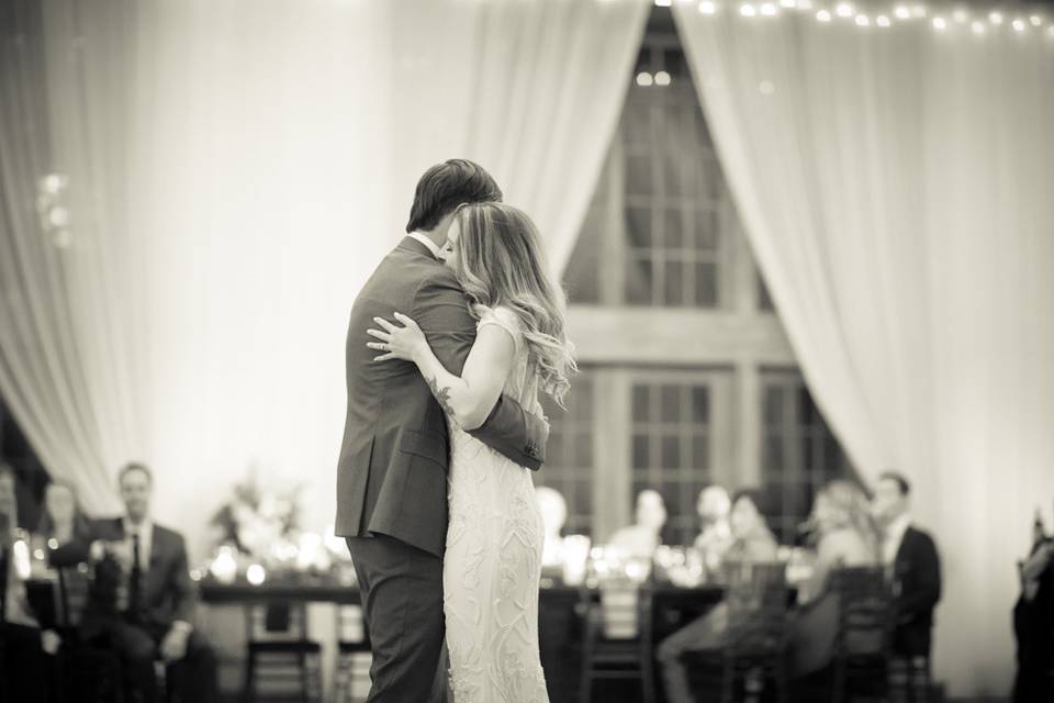 B&W couple's dance