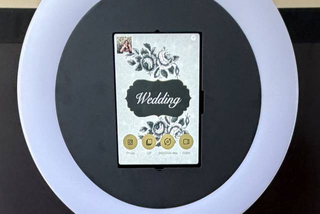 Hoglez Everlasting Momentz LLC