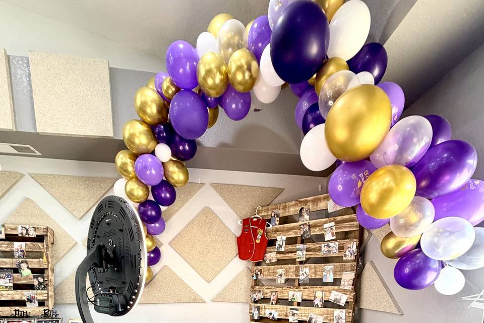 Hoglez Everlasting Momentz LLC