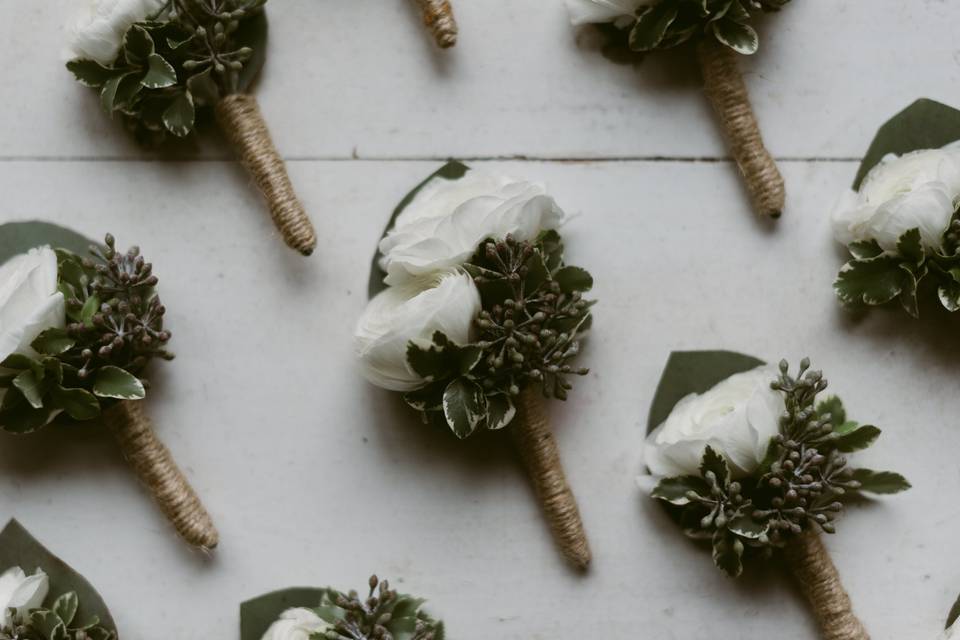 Boutonnieres galore!