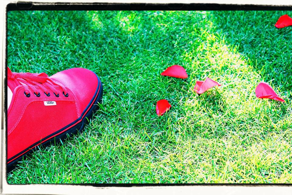 Red shoes and flowers love this