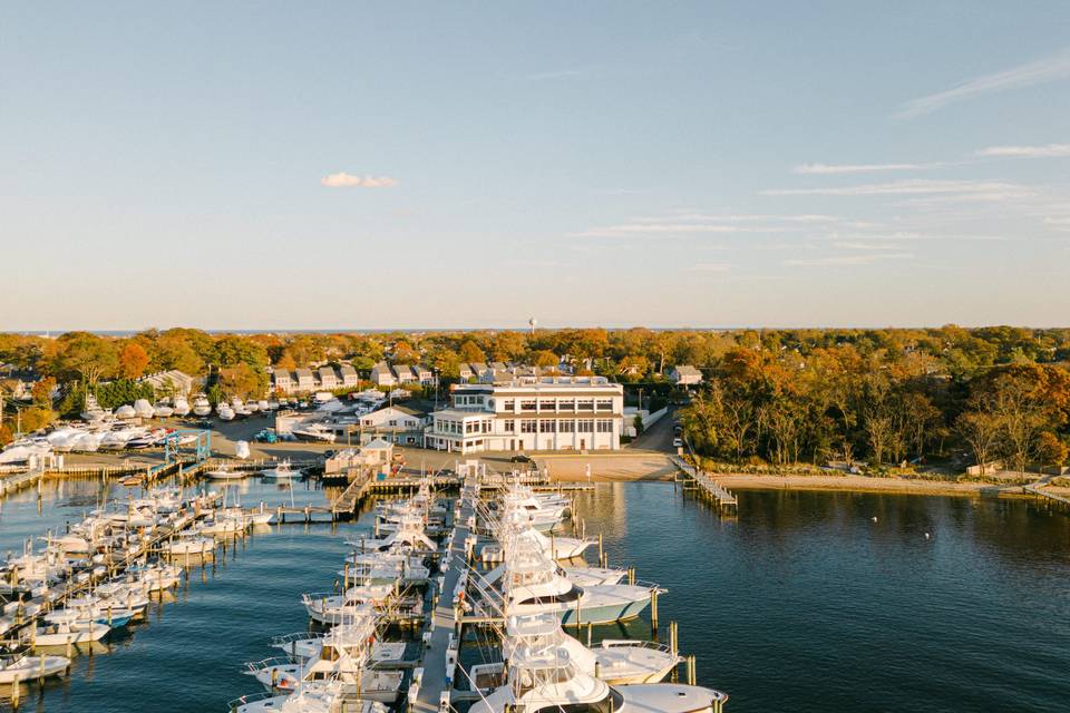 Clarks Landing Yacht Club