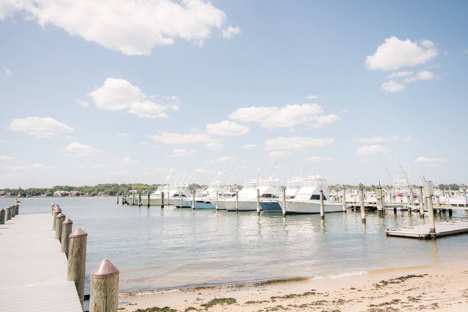 Clarks Landing Yacht Club