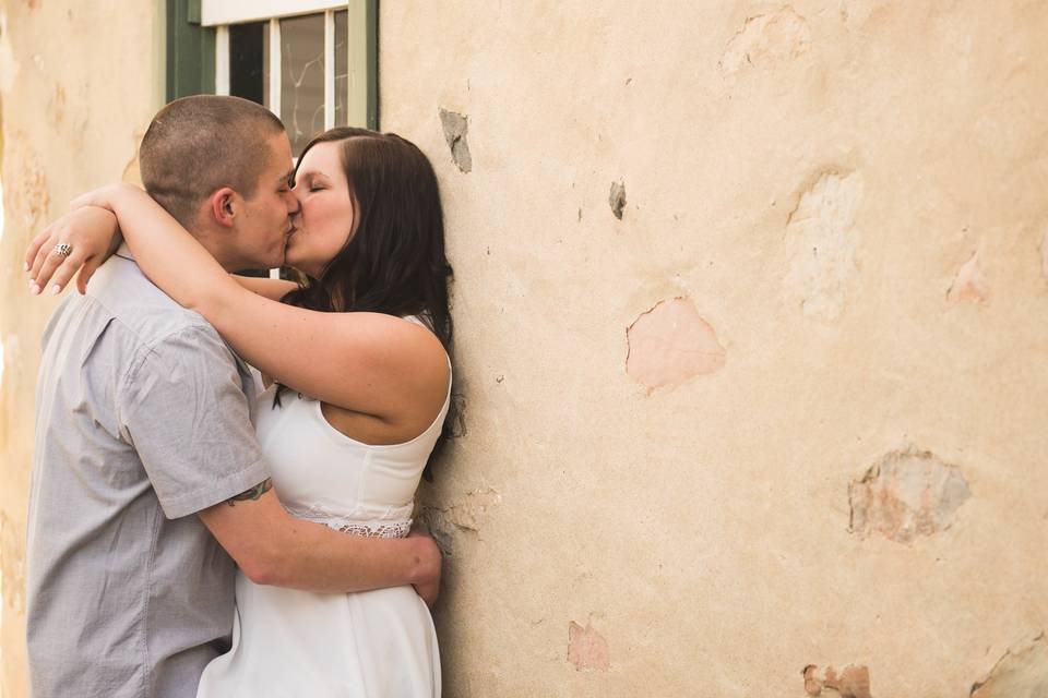 Wedding kisses